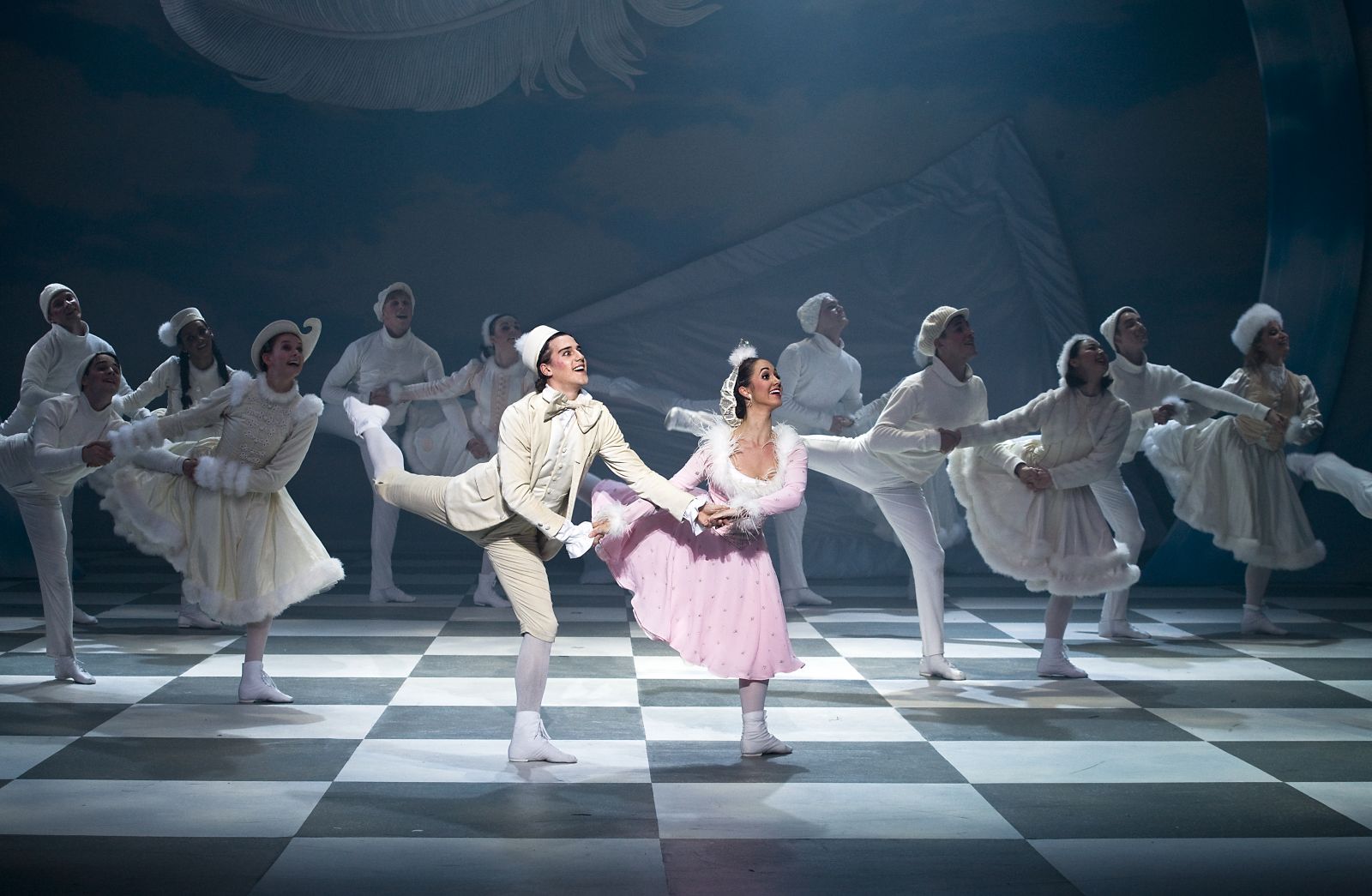 review-matthew-bourne-s-nutcracker-the-bristol-hippodrome